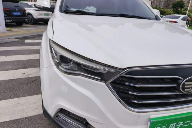 Used Bestune X40 2017 1.6L Manual Prestige Edition Right Front Headlight