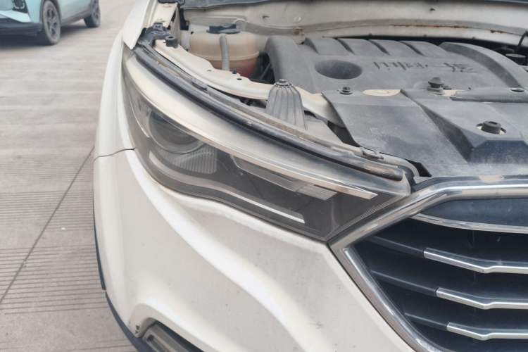 Used Bestune X40 2017 1.6L Automatic Luxury Model Right Front Headlight