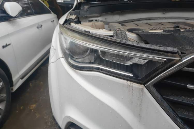 Used Bestune X40 2017 1.6L Manual Luxury Edition Right Front Headlight