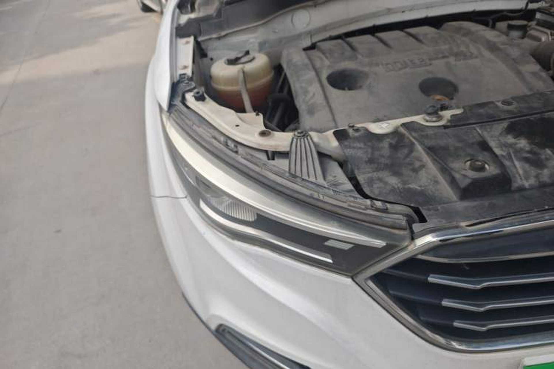 Used Bestune X40 2017 1.6L Automatic Prestige Edition Right Front Headlight