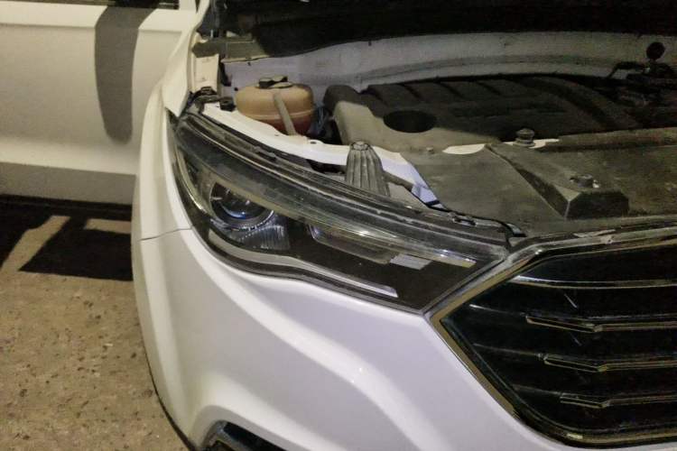 Used Bestune X40 2017 1.6L Automatic Luxury Model Right Front Headlight