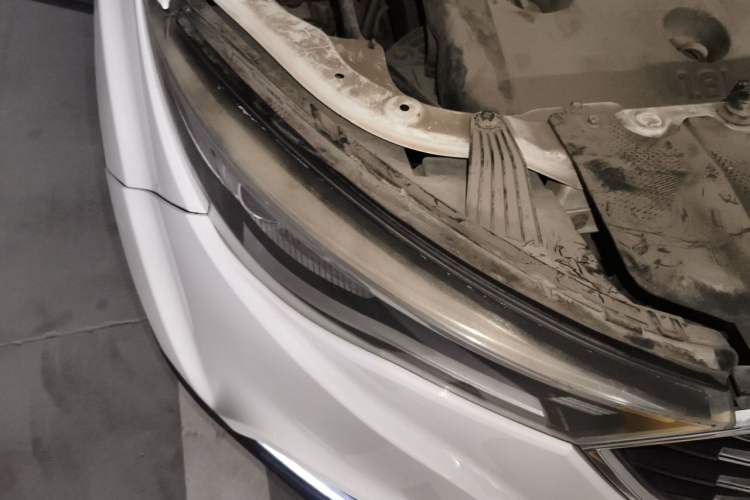 Used Bestune X40 2017 1.6L Automatic Luxury Model Right Front Headlight