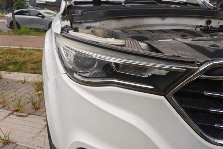 Used Bestune X40 2017 1.6L Manual Luxury Edition Right Front Headlight