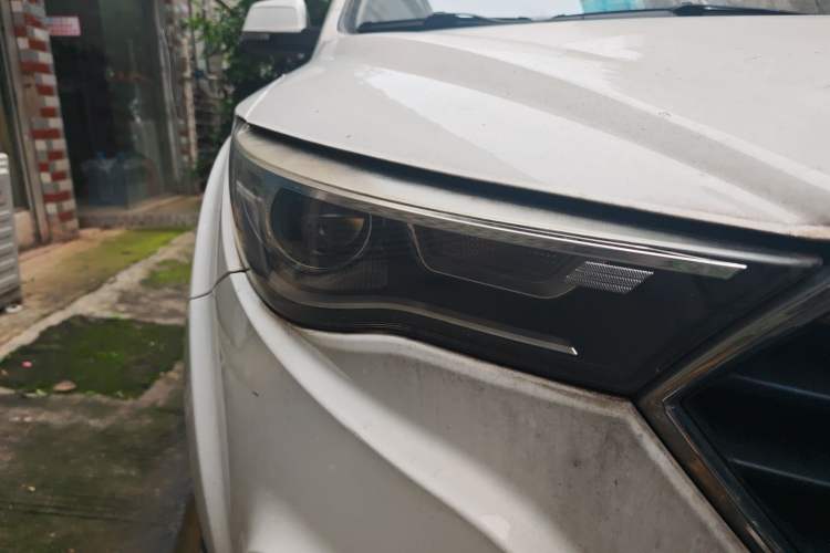 Used Bestune X40 2017 1.6L Automatic Luxury Model Right Front Headlight