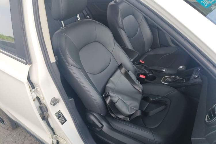 Used Bestune X40 2017 1.6L Automatic Luxury Model Right Front Seat