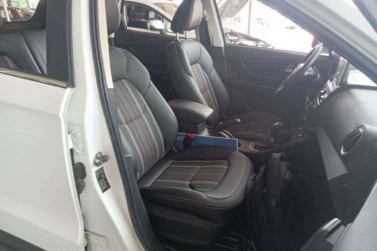 Used Bestune X40 2017 1.6L Automatic Luxury Model Right Front Seat