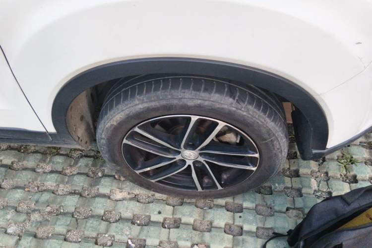 Used Bestune X40 2017 1.6L Manual Luxury Edition Right Front Wheel Hub
