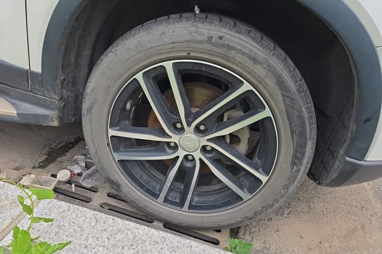 Used Bestune X40 2017 1.6L Manual Luxury Edition Right Front Wheel Hub