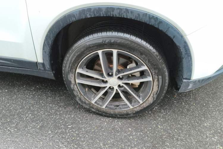 Used Bestune X40 2017 1.6L Automatic Prestige Edition Right Front Wheel Hub