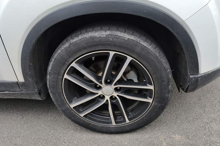 Used Bestune X40 2017 1.6L Automatic Prestige Edition Right Front Wheel Hub