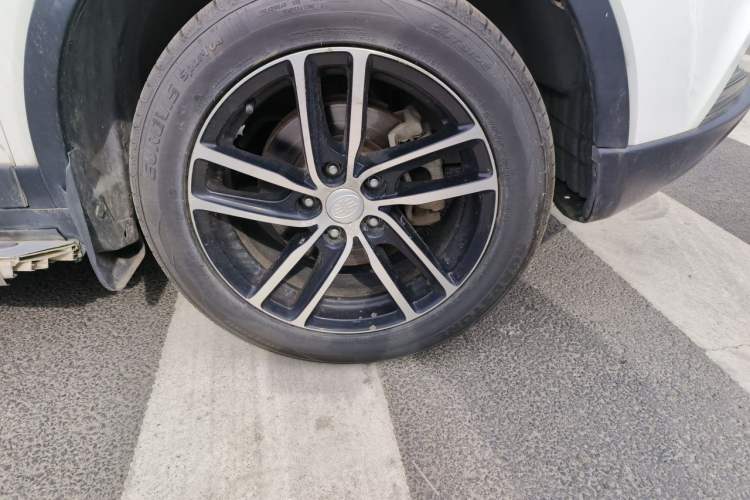 Used Bestune X40 2017 1.6L Manual Prestige Edition Right Front Wheel Hub