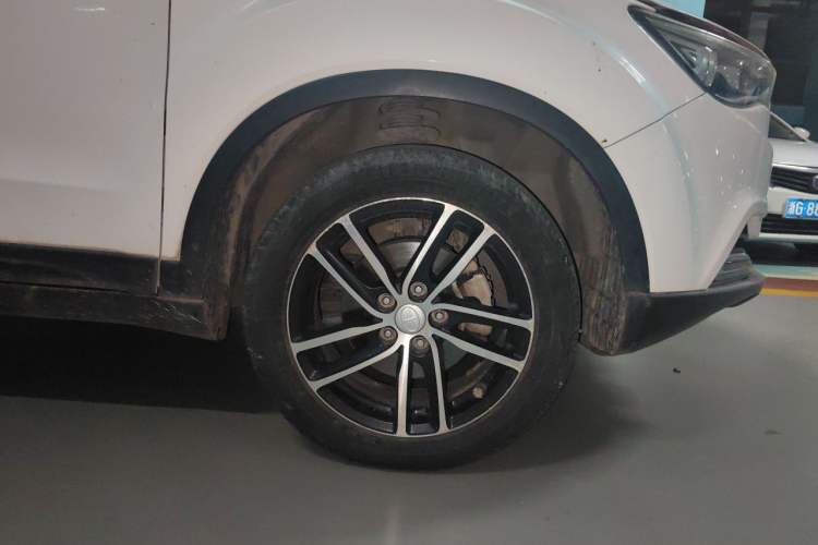 Used Bestune X40 2017 1.6L Automatic Luxury Model Right Front Wheel Hub