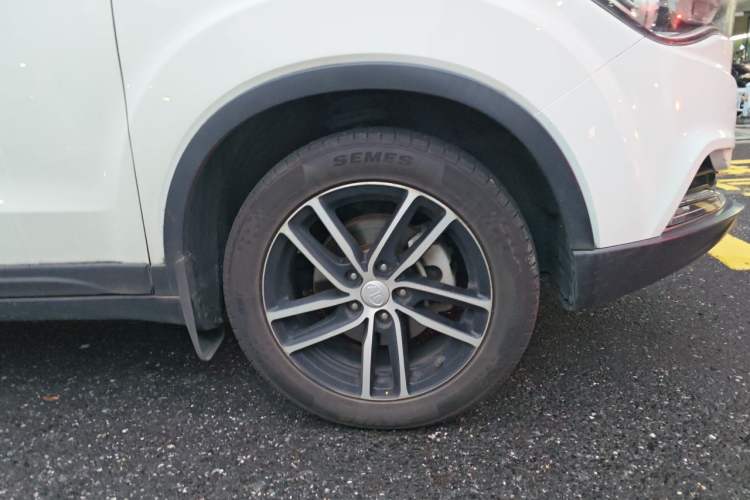 Used Bestune X40 2017 1.6L Automatic Luxury Model Right Front Wheel Hub