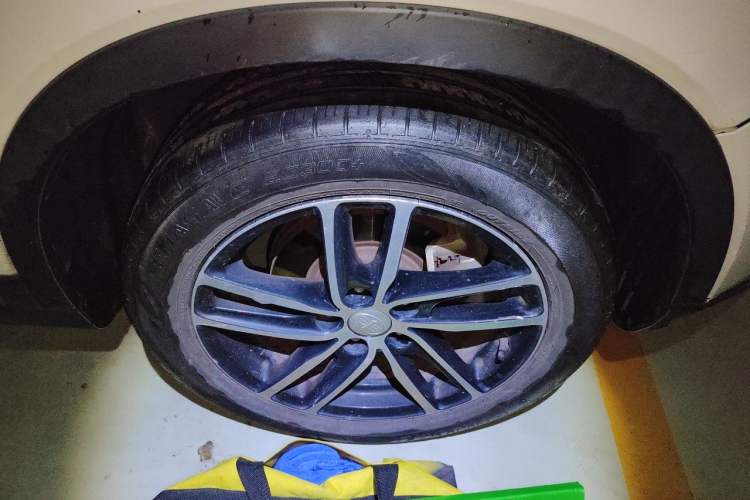 Used Bestune X40 2017 1.6L Automatic Prestige Edition Right Front Wheel Hub