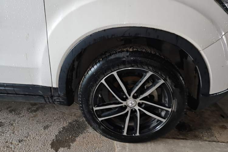Used Bestune X40 2017 1.6L Manual Luxury Edition Right Front Wheel Hub