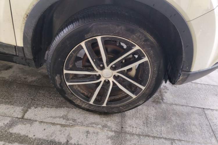 Used Bestune X40 2017 1.6L Manual Luxury Edition Right Front Wheel Hub