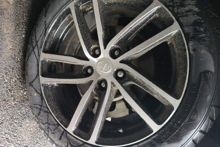 Used Bestune X40 2017 1.6L Automatic Luxury Model Right Front Wheel Hub