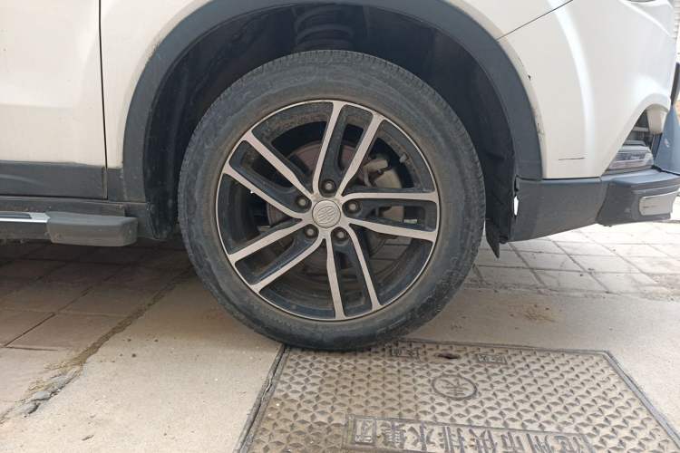 Used Bestune X40 2017 1.6L Manual Luxury Edition Right Front Wheel Hub