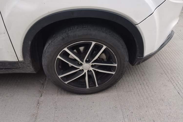 Used Bestune X40 2017 1.6L Automatic Connected Smart Cool Edition Right Front Wheel Hub