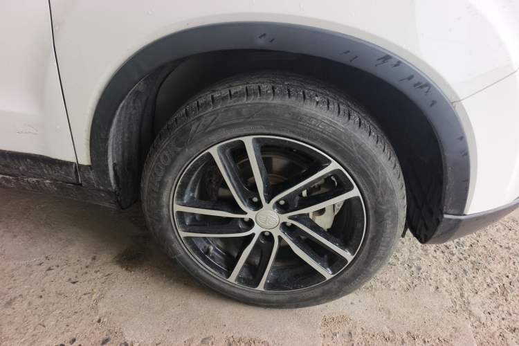 Used Bestune X40 2017 1.6L Manual Prestige Edition Right Front Wheel Hub
