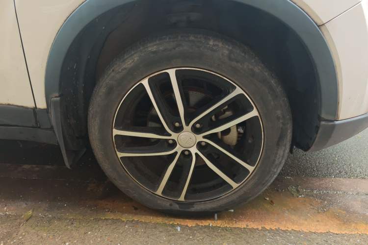 Used Bestune X40 2017 1.6L Automatic Luxury Model Right Front Wheel Hub