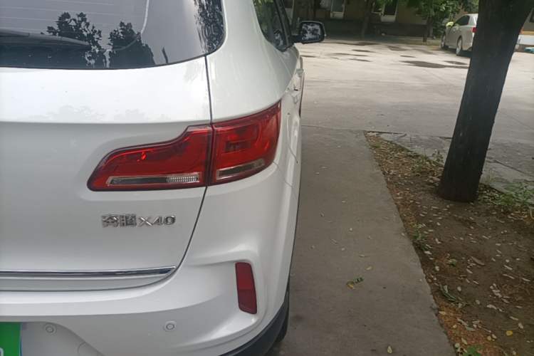 Used Bestune X40 2017 1.6L Automatic Luxury Model Right Rear Taillight