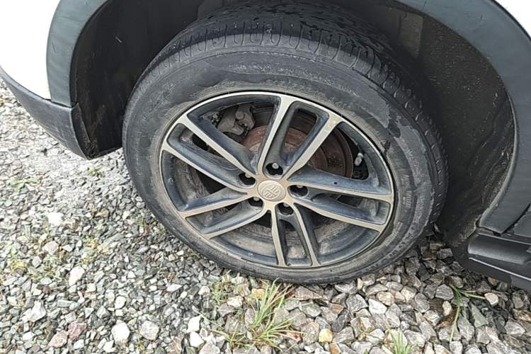 Used Bestune X40 2017 1.6L Automatic Luxury Model Right Rear Wheel Hub