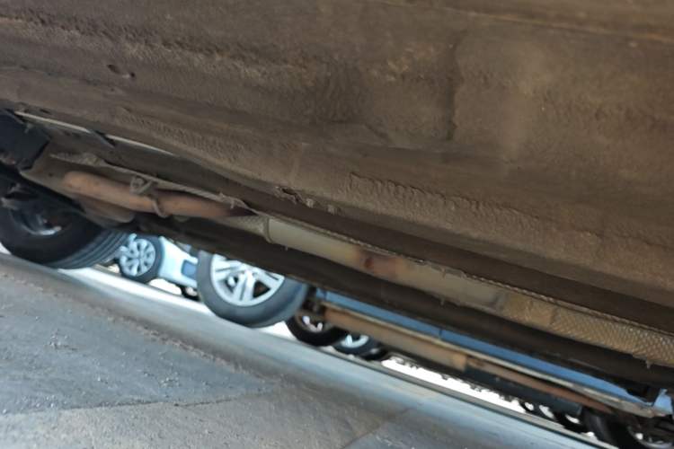Used Bestune X40 2017 1.6L Automatic Prestige Edition Right Side Sill