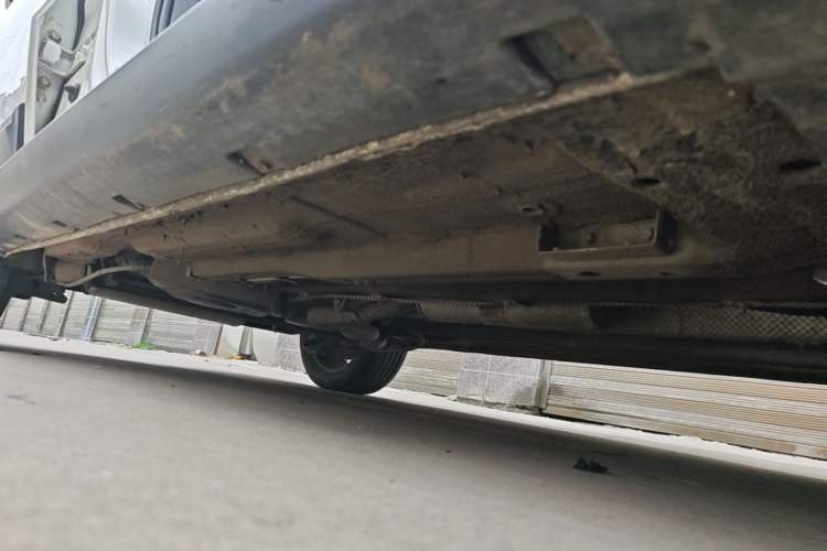 Used Bestune X40 2017 1.6L Automatic Prestige Edition Right Side Sill