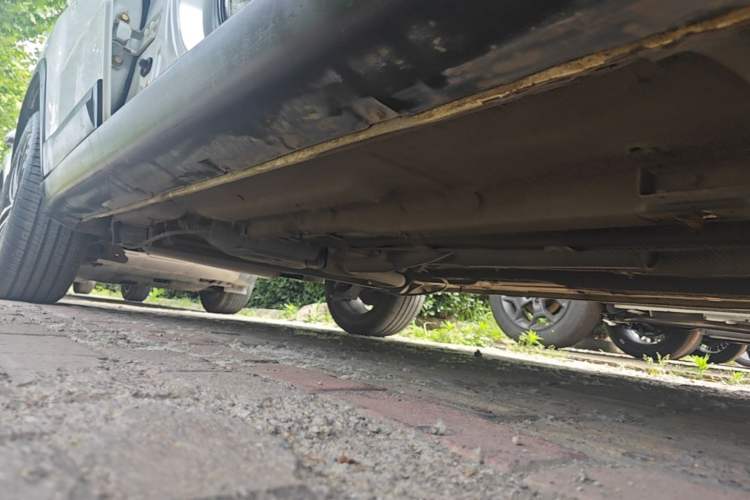 Used Bestune X40 2017 1.6L Automatic Luxury Model Right Side Sill