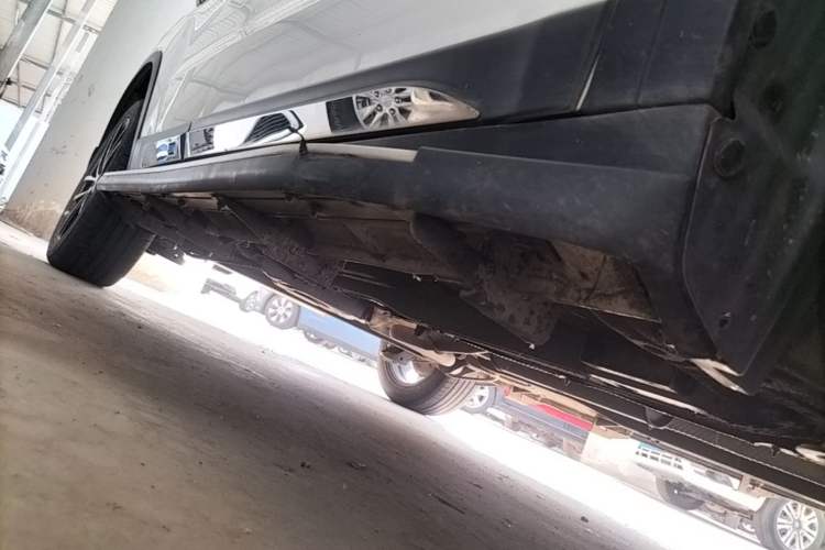 Used Bestune X40 2017 1.6L Manual Luxury Edition Right Side Sill