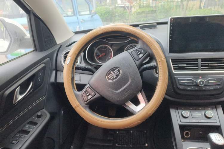 Used Bestune X40 2017 1.6L Manual Connected Smart Cool Edition Steering Wheel