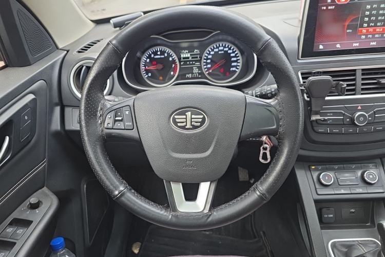 Used Bestune X40 2017 1.6L Manual Luxury Edition Steering Wheel