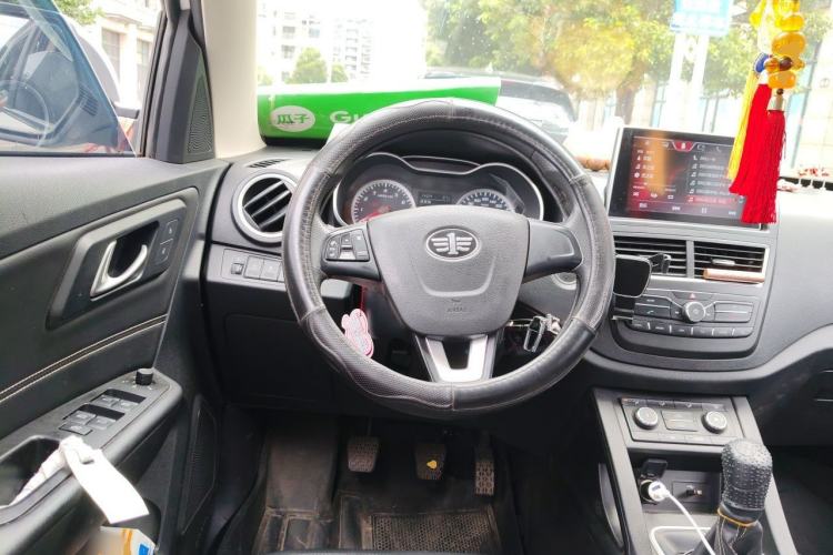 Used Bestune X40 2017 1.6L Manual Luxury Edition Steering Wheel