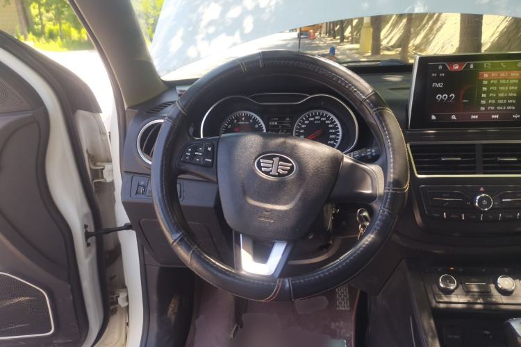 Used Bestune X40 2017 1.6L Manual Luxury Edition Steering Wheel