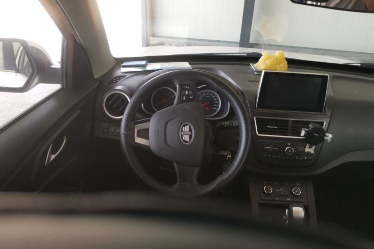Used Bestune X40 2017 1.6L Automatic Luxury Model Steering Wheel
