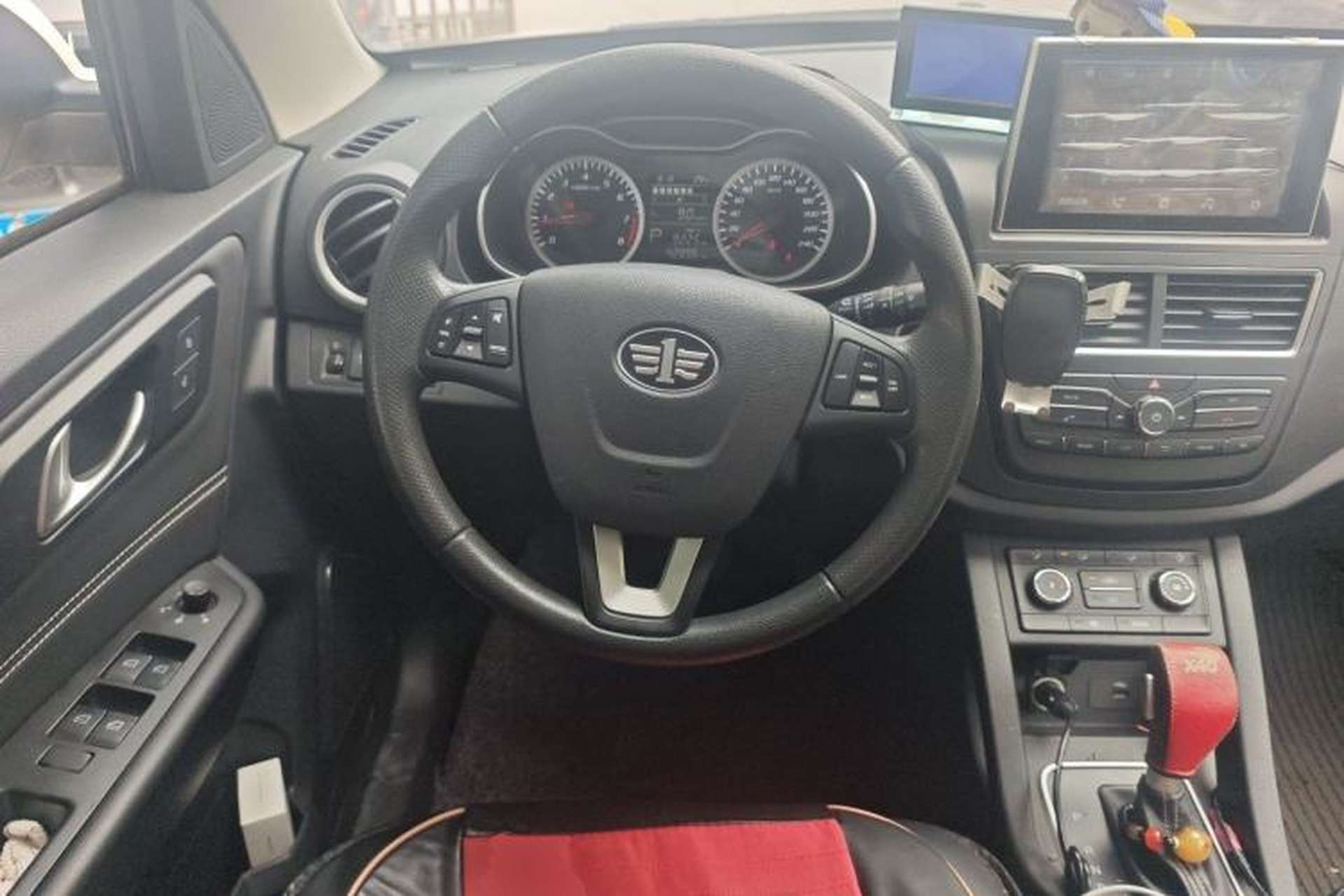 Used Bestune X40 2017 1.6L Automatic Prestige Edition Steering Wheel