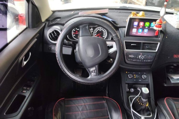 Used Bestune X40 2017 1.6L Manual Luxury Edition Steering Wheel