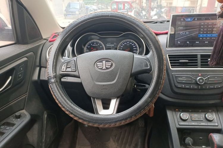 Used Bestune X40 2017 1.6L Manual Luxury Edition Steering Wheel