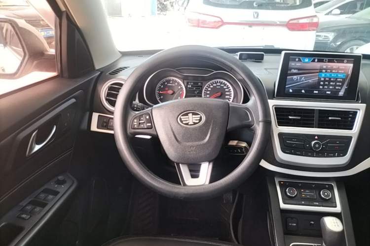 Used Bestune X40 2017 1.6L Manual Luxury Edition Steering Wheel