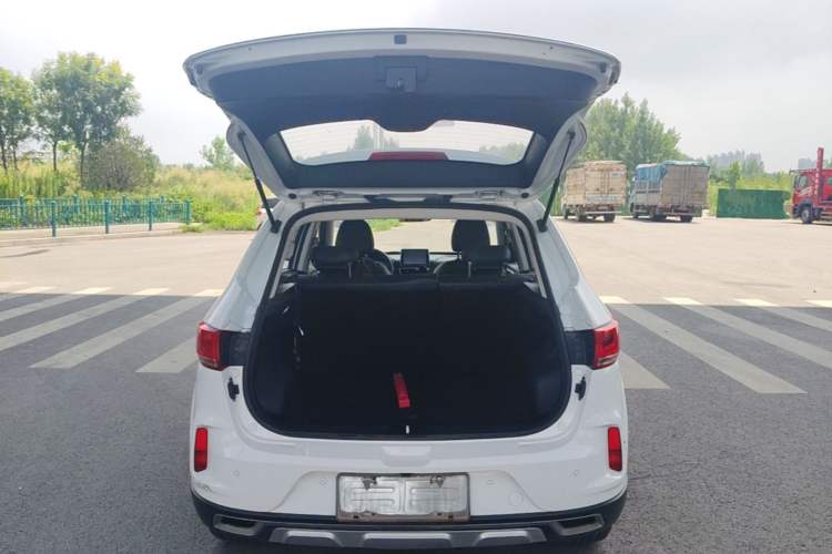 Used Bestune X40 2017 1.6L Automatic Luxury Model Trunk