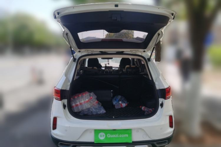 Used Bestune X40 2017 1.6L Automatic Prestige Edition Trunk