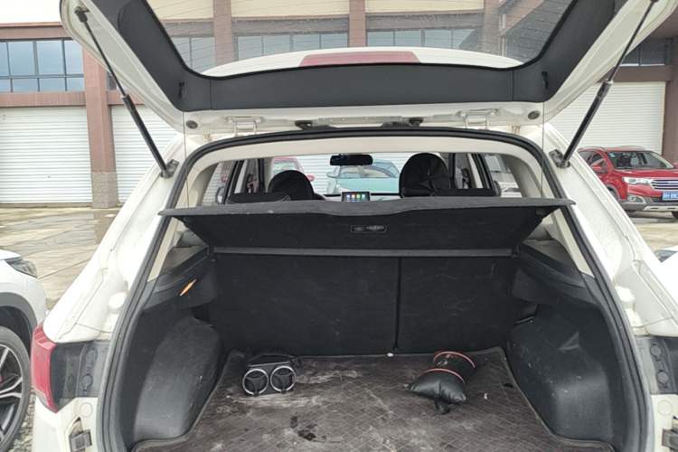 Used Bestune X40 2017 1.6L Automatic Luxury Model Trunk