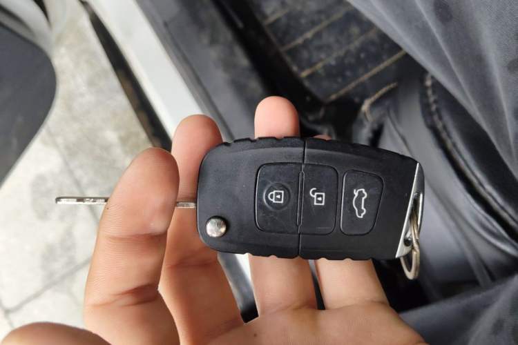 Used Bestune X40 2017 1.6L Manual Luxury Edition Vehicle Key