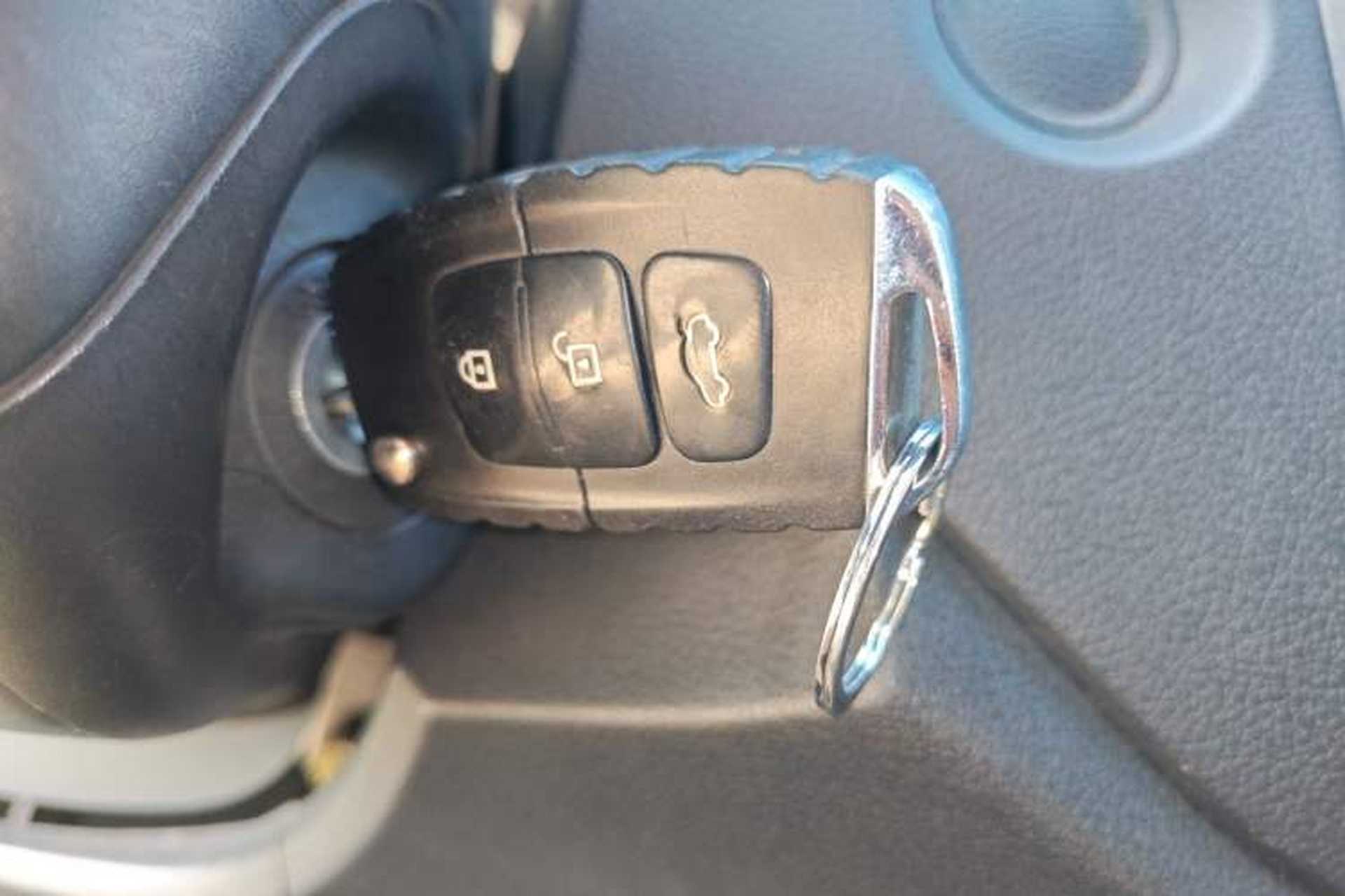 Used Bestune X40 2017 1.6L Manual Luxury Edition Vehicle Key