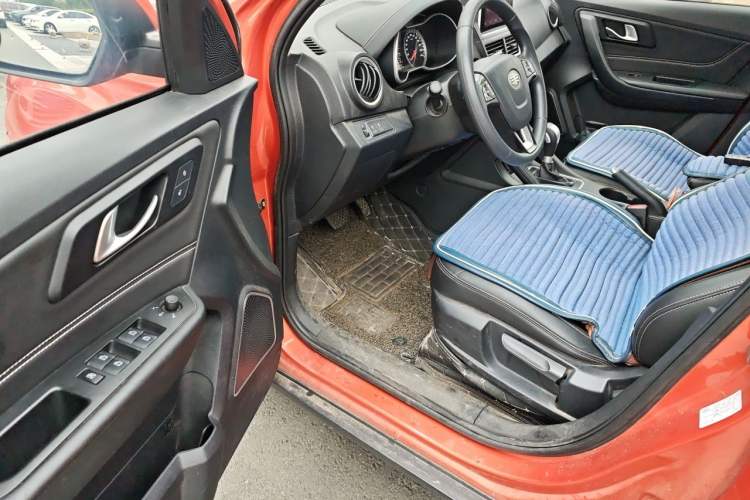 Used Bestune X40 2017 1.6L Automatic Prestige Edition Driver Seat