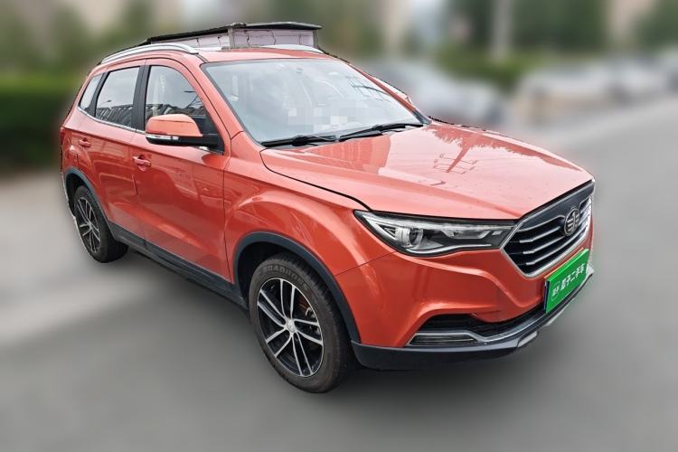 Used Bestune X40 2017 1.6L Automatic Prestige Edition Front Right 45 Deg