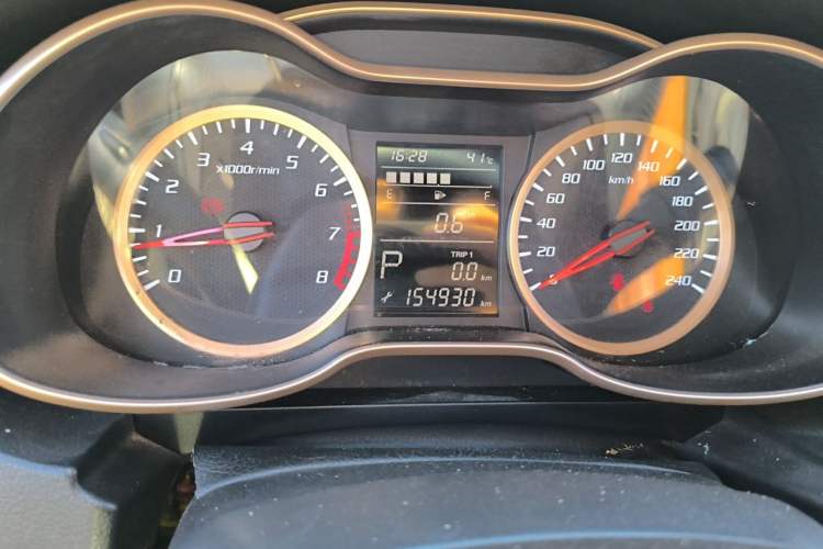 Used Bestune X40 2017 1.6L Automatic Prestige Edition Odometer Close Up