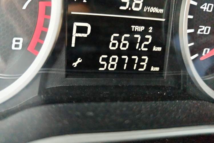 Used Bestune X40 2017 1.6L Automatic Prestige Edition Odometer Close Up