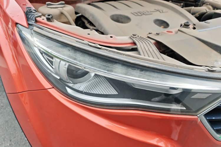 Used Bestune X40 2017 1.6L Automatic Prestige Edition Right Front Headlight